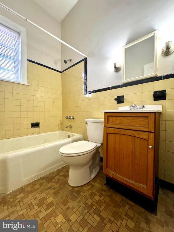 Foto del edificio - 1 Dickinson St