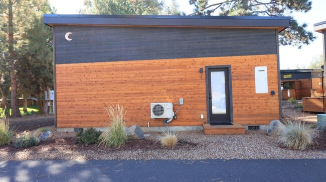 Building Photo - 61304 SE Wizard Ln