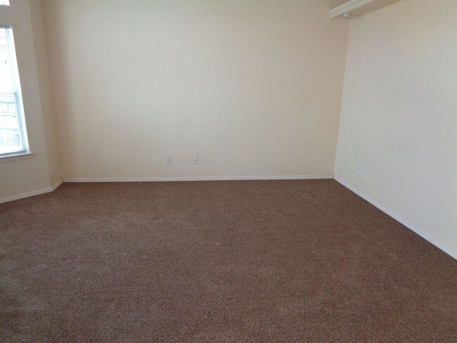 Building Photo - 3033 Tierra Polar Dr