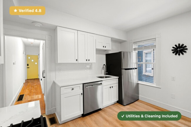 Foto del edificio - New RoostUp Furnished Private Bedroom in the Dorchester Neighborhood of Boston!