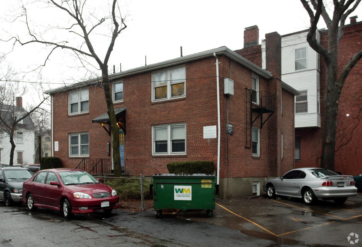 Primary Photo - 48 Kirkland St
