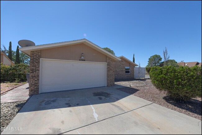 Building Photo - 11508 Jerry Lewis Way