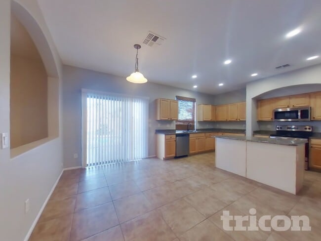 Building Photo - 21650 Dietz Dr