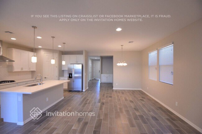 Building Photo - 11255 N 186th Ln
