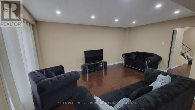 Building Photo - 1378 Everton St