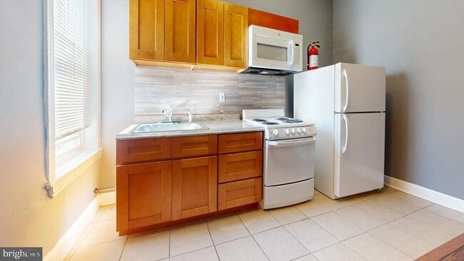 Photo - 3006 Page St Apartment