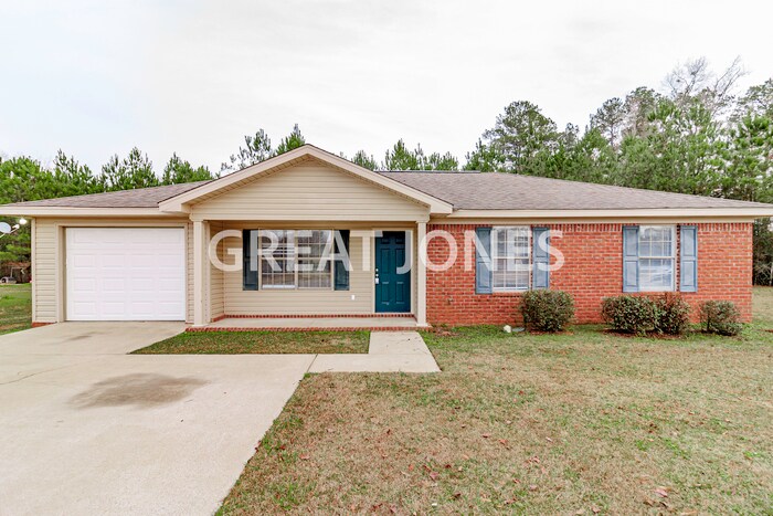 Primary Photo - Charming 3 Bedroom in Tuscaloosa!