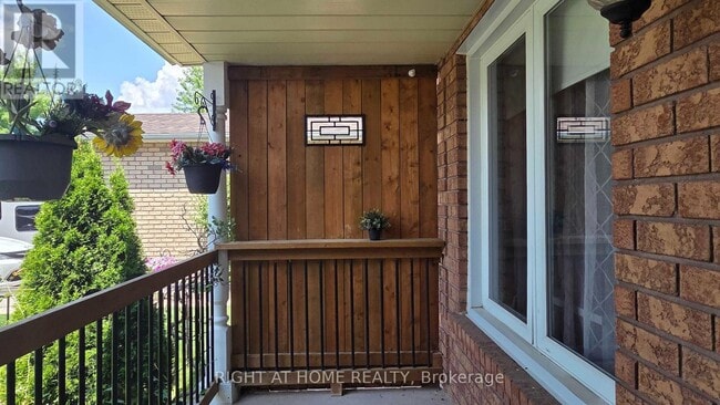 Building Photo - 129 Heydon Ave
