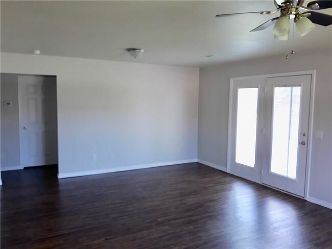 Foto del edificio - 2830 Dawn Ct