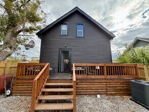 Building Photo - 8843 E Canfield St