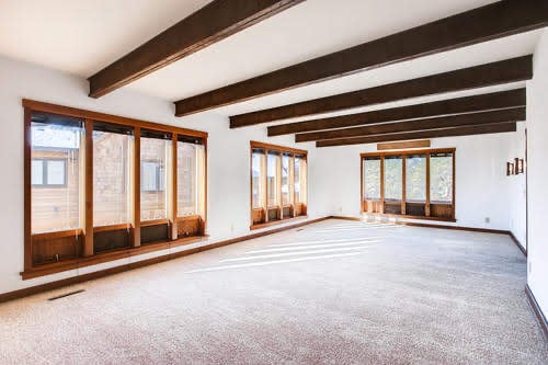 Photo - 650 Freeland Ct House