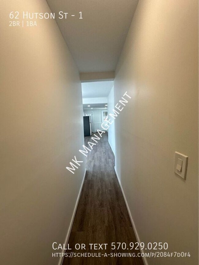 Building Photo - 2 bed /1 bath