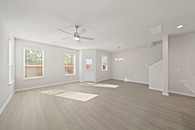 Foto del edificio - 835 Red Oakland Dr