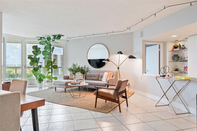 Building Photo - 21205 Yacht Club Dr