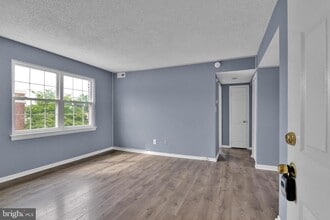 Building Photo - 100 Park Blvd