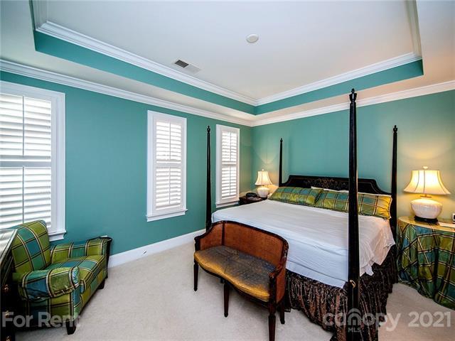 Building Photo - 6725 Louisburg Square Ln