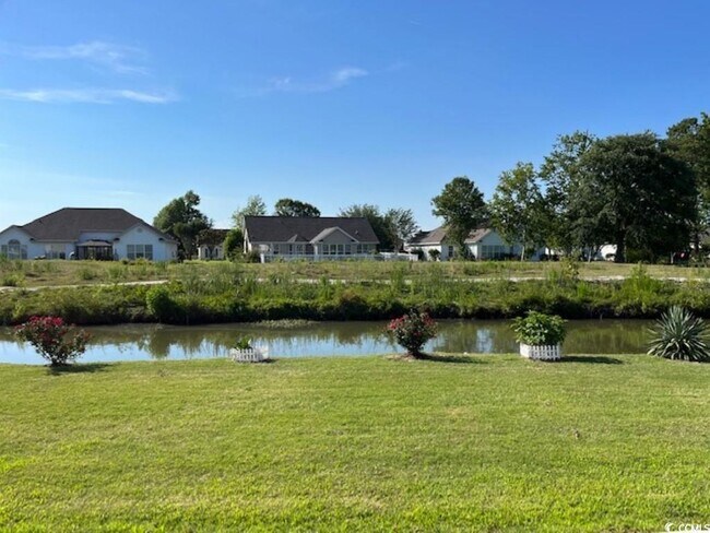 Foto del edificio - 1641 Southwood Dr