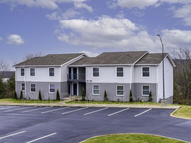 Building Photo - 123 Kingsridge Dr