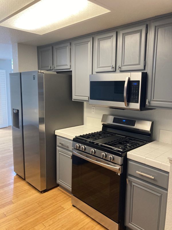 Building Photo - 13516 Apricot St