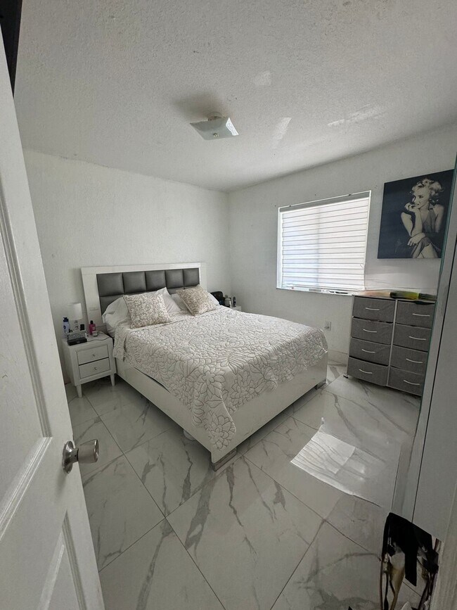 Foto del edificio - 29383 SW 144th Ave