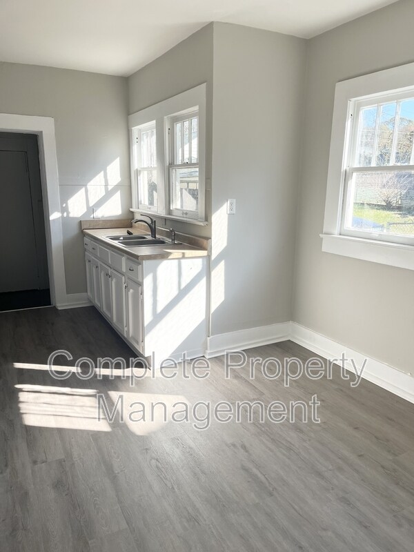 Foto del edificio - 4251 Jackson St