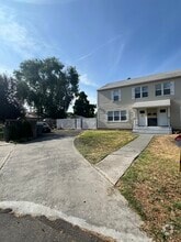 Building Photo - 1408 Black Ct