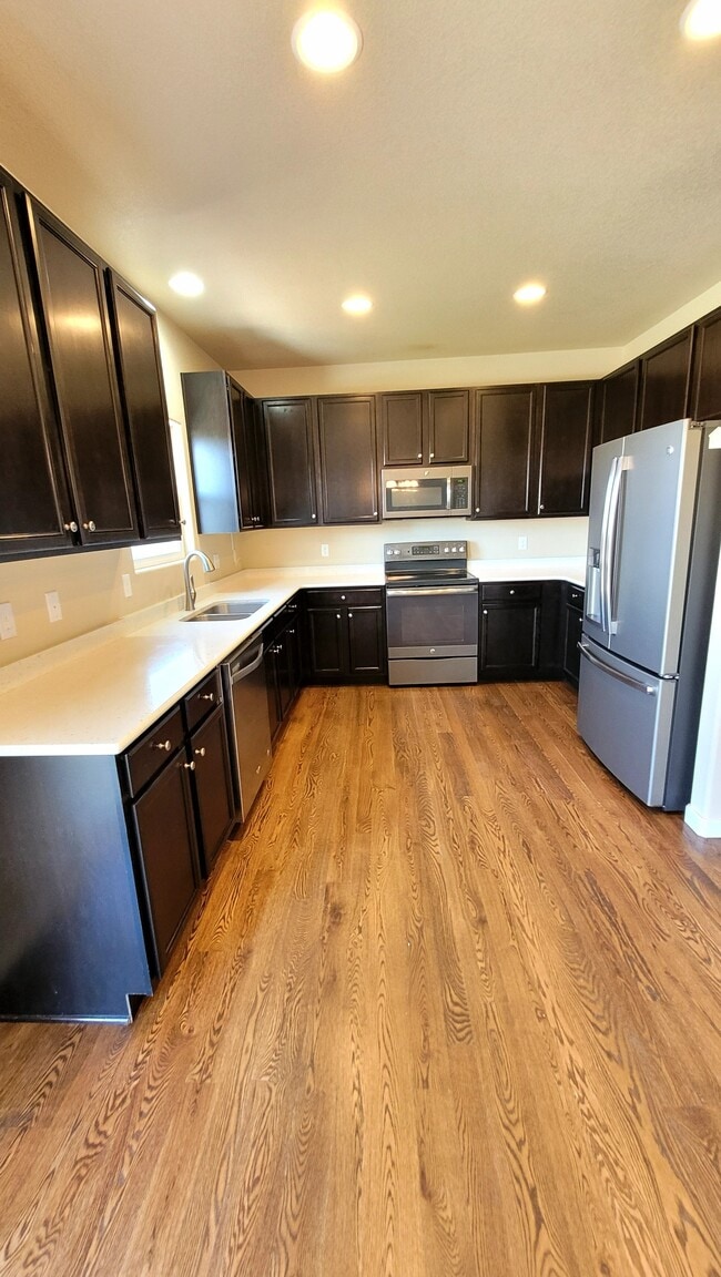 Building Photo - 11309 Scenic Brush Dr