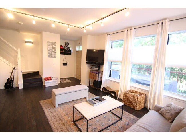 Foto del edificio - 575 N 1st St