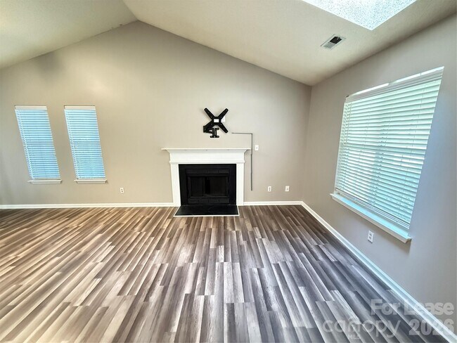 Foto del edificio - 8006 Maxwelton Dr