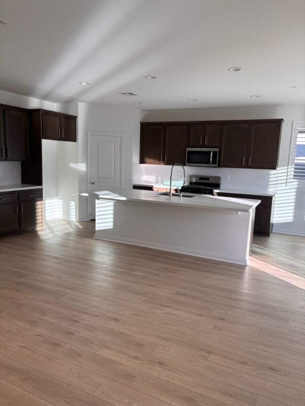 Foto del edificio - 29708 Patriot Ct