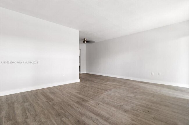 Building Photo - 1 bedroom in Miami FL 33162