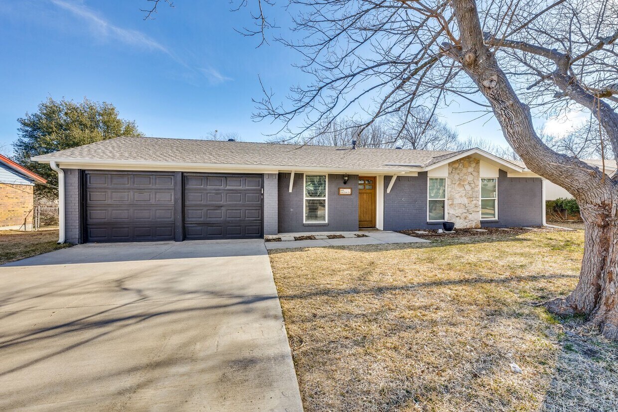 3BD Home in Mansfield Beautifully Updated! House Rental in Mansfield