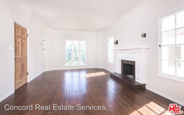 Building Photo - 751 N Croft Ave