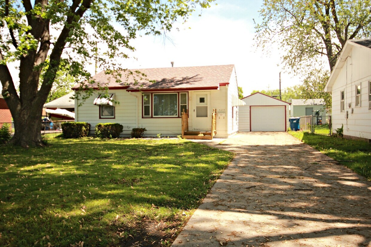 Primary Photo - Well-Maintained Two Bedroom Milan Home