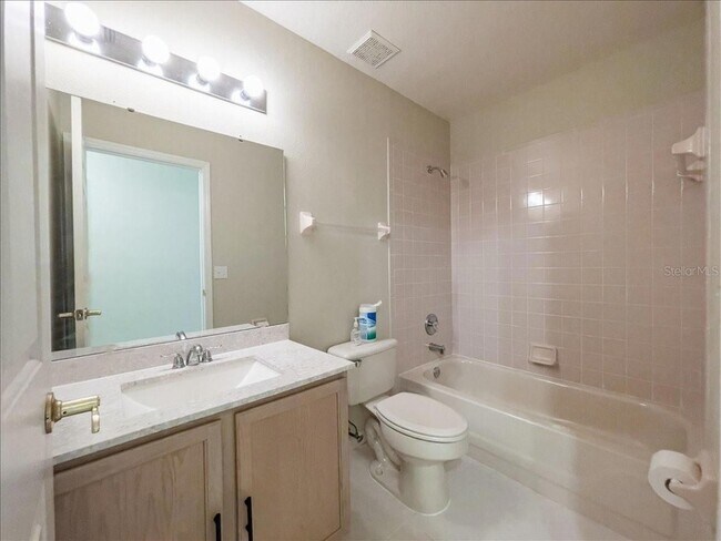 Foto del edificio - 218 Langford Park Ave