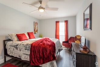 2BR, 1BA - 829SF - Springs at 1100