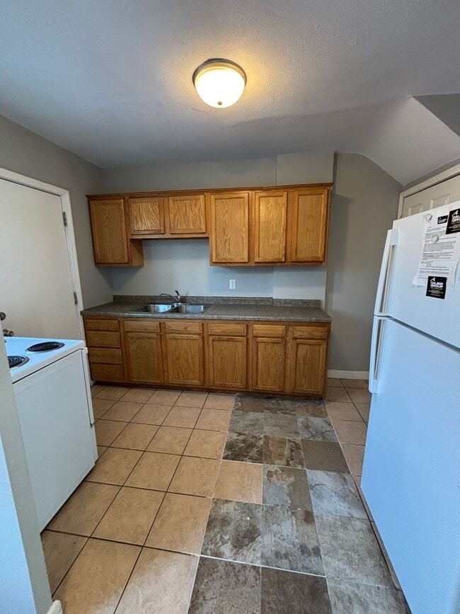 Foto del edificio - 2 Bedroom townhouse for rent in Waterloo!