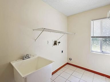 Foto del edificio - 209 Grassy Lake Rd