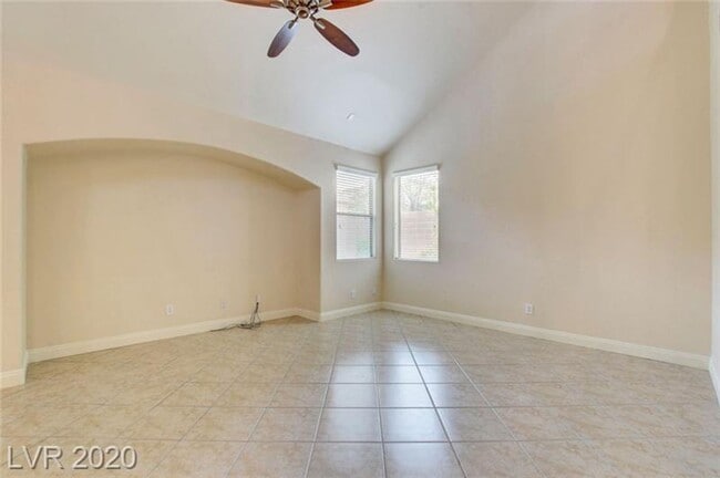 Foto del edificio - Gorgeous Southern Highlands 3 bedroom + loft and office with a sparkling pool!