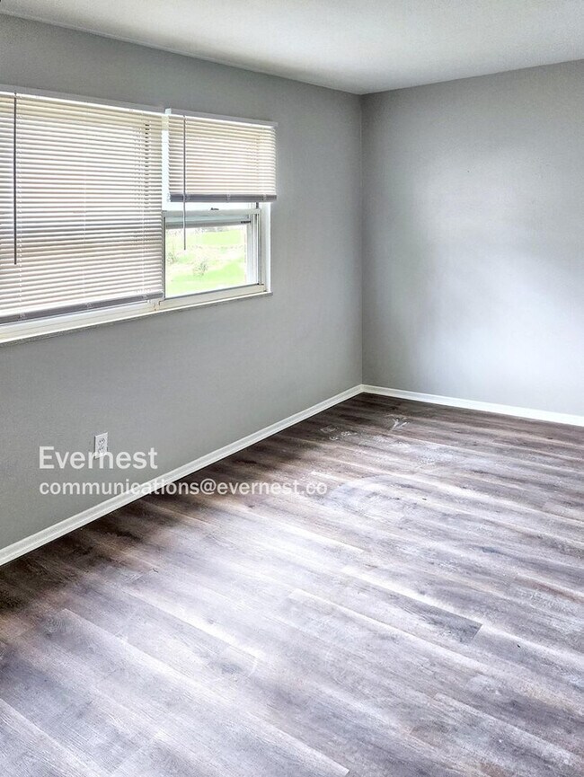 Foto del edificio - 10555 Langford Dr