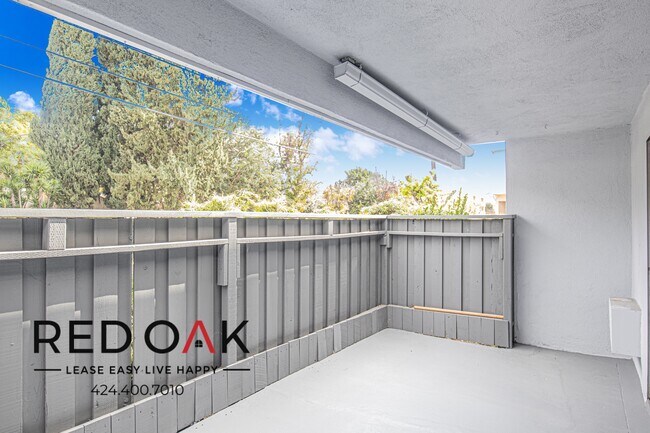 Foto del edificio - 4433 Colbath Ave