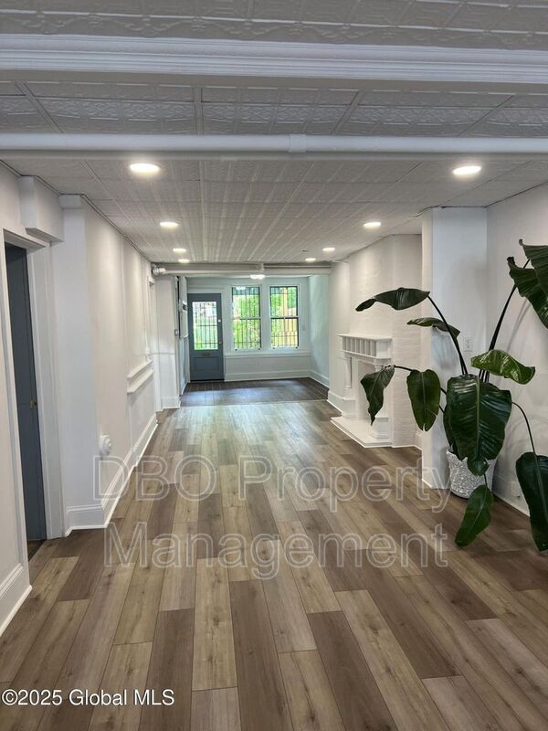 Foto del edificio - 292 Lark St