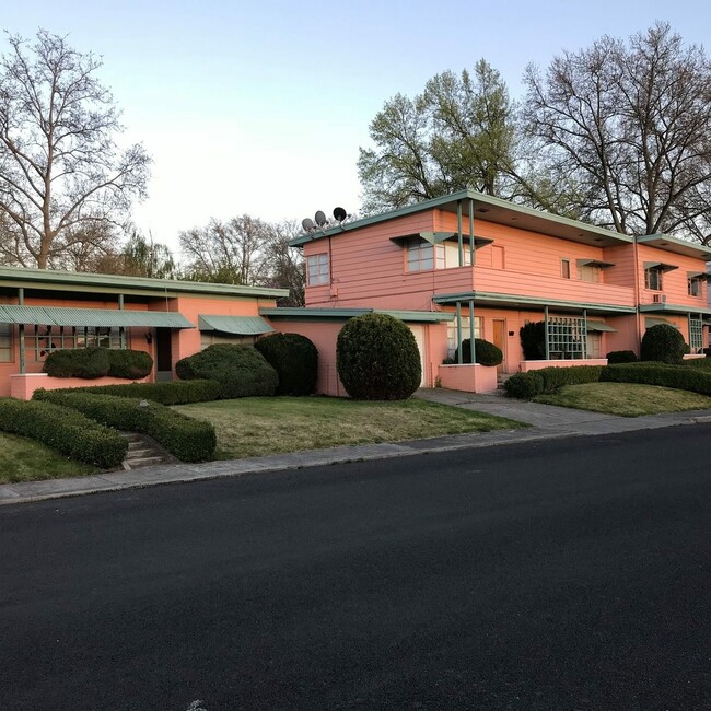 Building Photo - 1103 Prospect Avenue