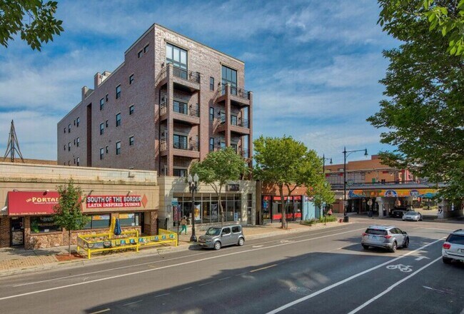 Foto del edificio - 1412 W Morse Ave