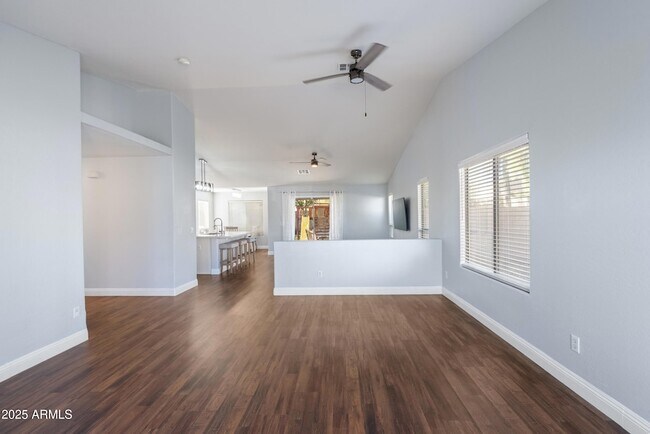 Building Photo - 1422 S 230th Ave