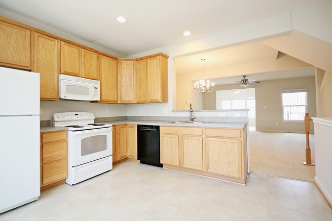 Building Photo - Spacious Cherry Hill Townhome