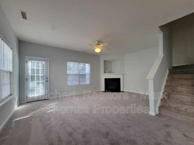 Building Photo - 5008 Rainmaker Dr