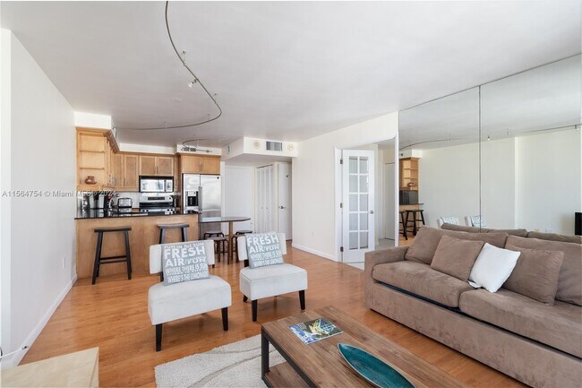 Building Photo - 345 Ocean Dr