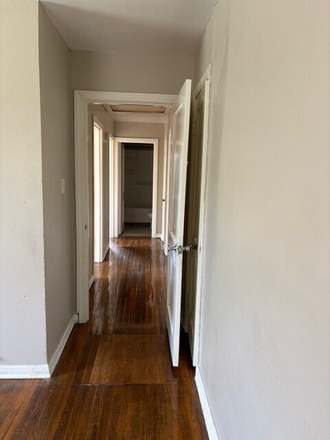 Foto del edificio - 6214 Iron Rock Ave