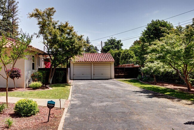 Foto del edificio - 4530 N Wilson Ave